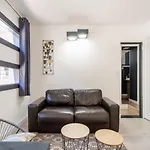 Elegant With Private Pool