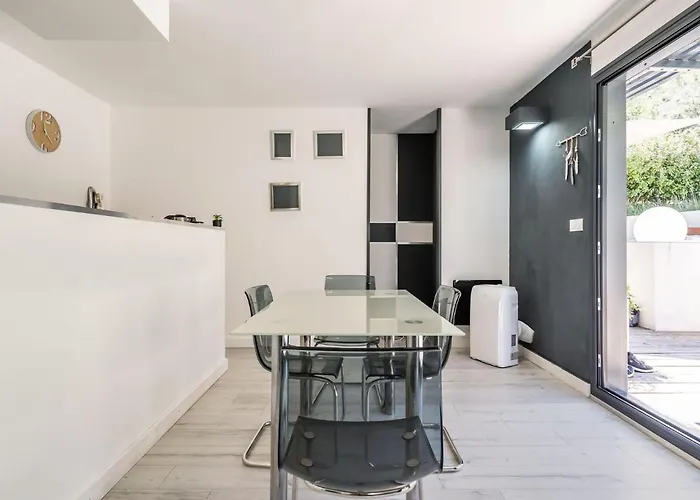 Elegant With Private Pool