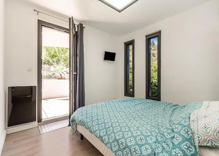 Elegant With Private Pool Vila Les Vans